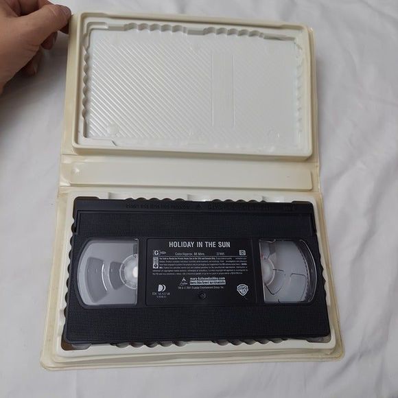 Mary-Kate Ashley Olsen - Holiday in the Sun VHS 2001 Clamshell Packaging - Picture 7 of 7
